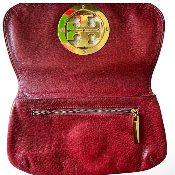 TORY BURCH Amanda Logo Leather Clutch Bag Red Gold Logo - Picture 3 of 7